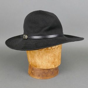 Black Wide-Brim Sun Hat